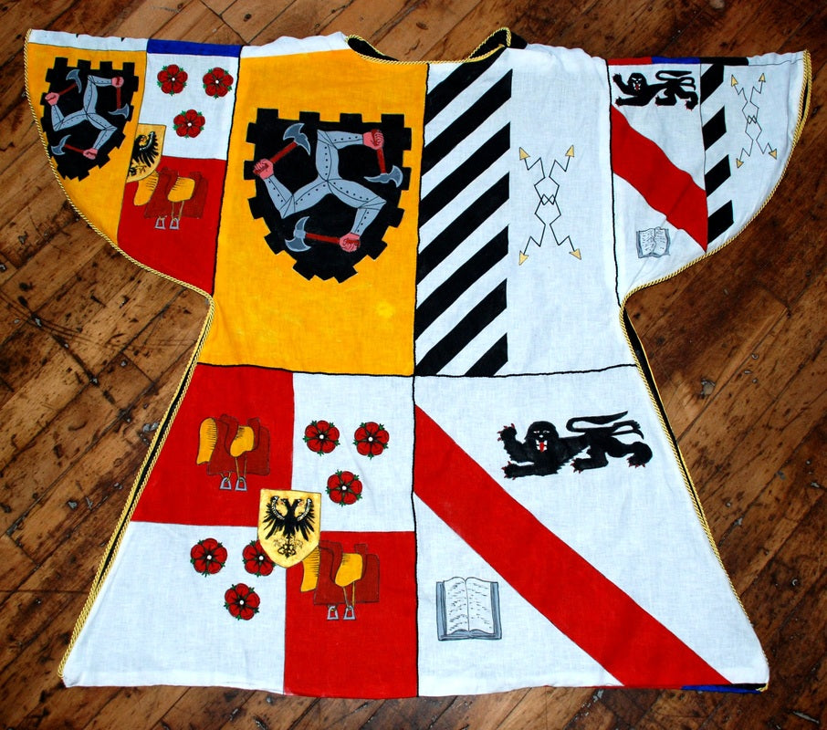 Heraldic Clothing, the Tabard