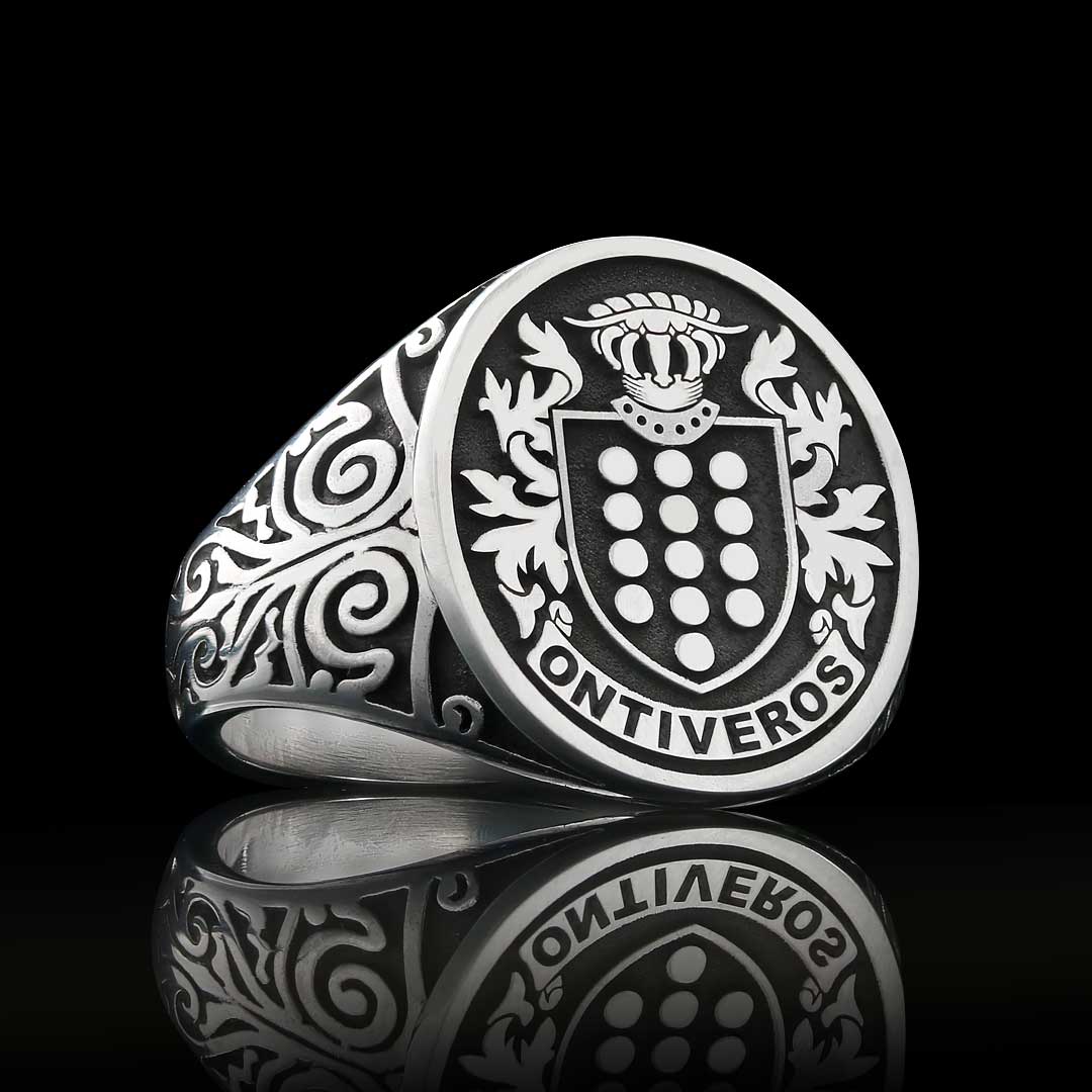 Raised Ladies Crest Ring